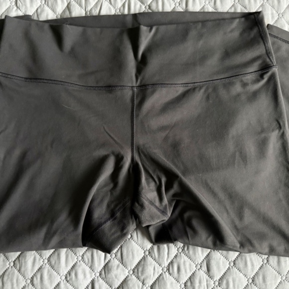 Lululemon Wunder Under High-Rise Tight (or 7/8) with a 25″ inseam - Size 20 - Picture 2 of 5